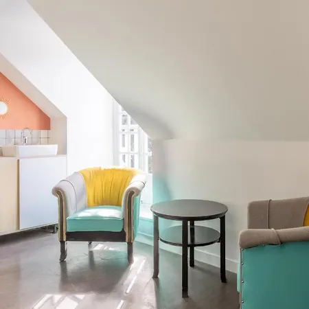 Hotel La Maison Montreau Montreuil (Seine-Saint-Denis)